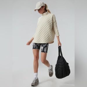 Tuckernuck Tnuck Sport Sand Quilted Funnel Pullover Size XS/Small